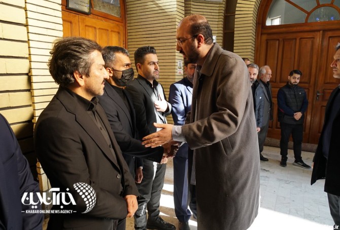 عکس/ مدیر شبکه سه در مراسم ختم مادر محمدحسین میثاقی
