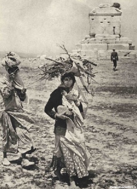تصویری از آرامگاه کوروش در دوران قاجار