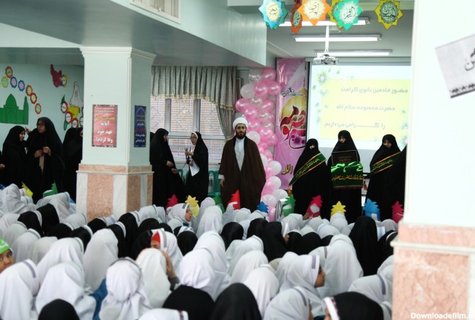 گزارش تصویری: حضور خادمان آستان حضرت معصومه(س) در مدرسه دخترانه ...