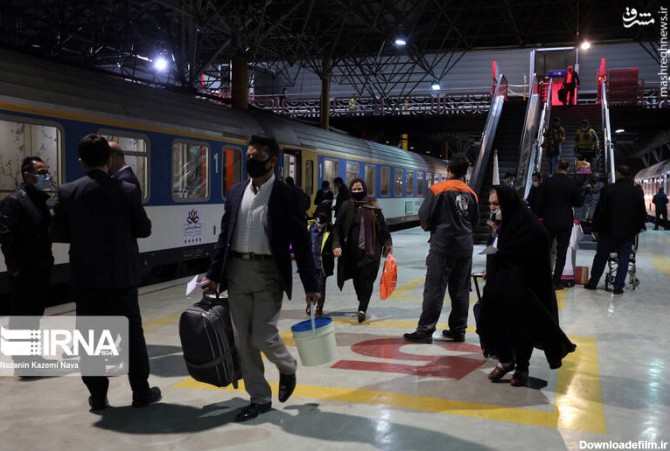مشرق نیوز - عکس/ مسافران ایستگاه راه آهن تهران در ایام کرونا