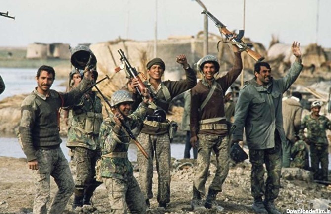 (عکس) بازدید صدام از جبهه جنگ با ایران!
