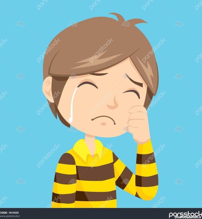 پسر کوچک تنها و غمگین در حال گریه با پیراهن چوگان برهنه 1013525