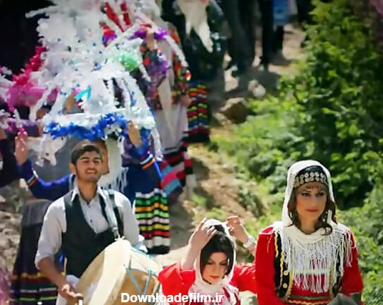 رسم و رسوم عروسی در گیلان | بزمینه