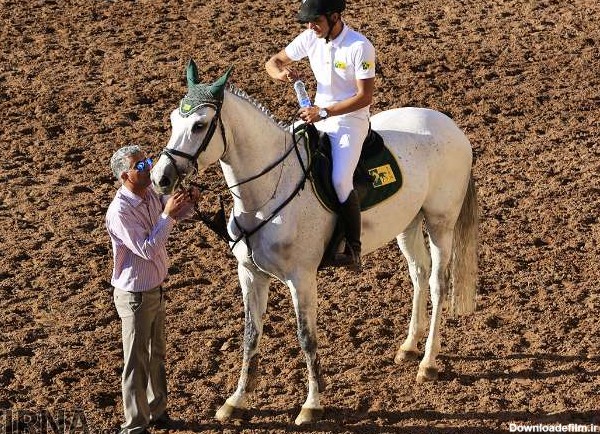 مسابقات پرش با اسب در کرمان (عکس)