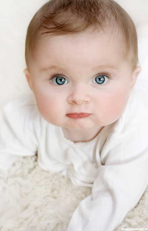 دانلود تصویر باکیفیت نوزاد زیبا و خوشگل با چشمان آبی | تیک ...