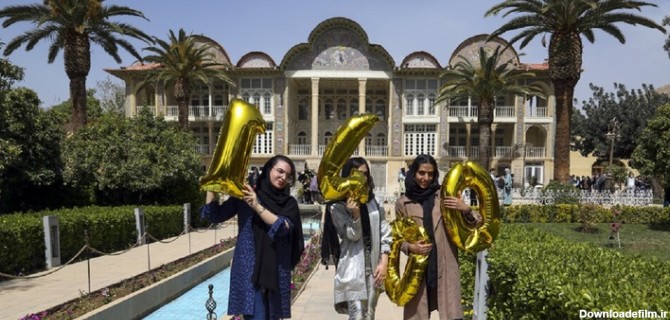 تصاویر| مسافران نوروز ۱۴۰۰ در باغ ارم شیراز