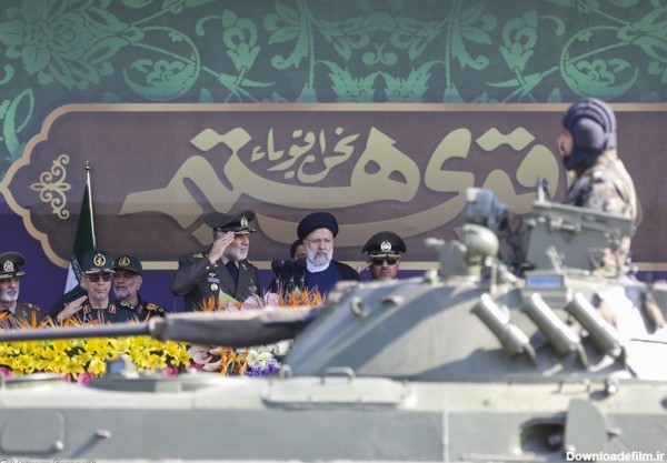 مراسم رژه نیرو‌های مسلح به مناسبت آغاز هفته دفاع مقدس / تهران