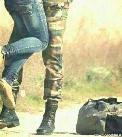عکس در آغوش گرفتن معشوقه توسط سرباز