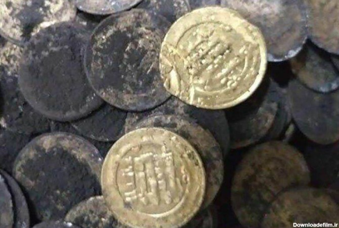 کشف ۲۹ عدد سکه دوره اشکانی صفوی در قم - مشرق نیوز