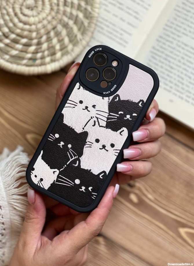 قاب موبایل گربه های کیوت سیاه و سفید محافظ لنزدار