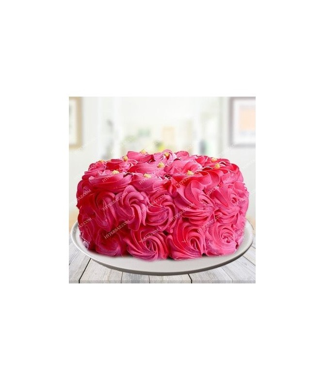 کیک خامه ای طرح گل های رز قرمز