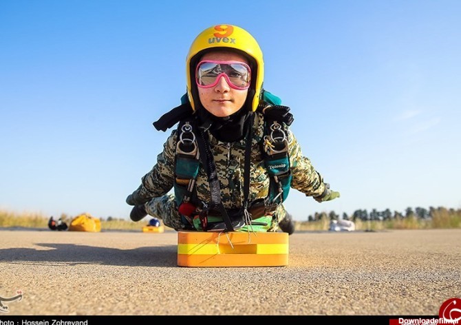 عکس/ جوان‌ترین دختر چترباز ایران