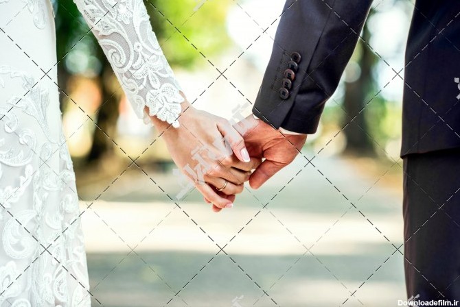 عکس دست های عاشقانه عروس و داماد