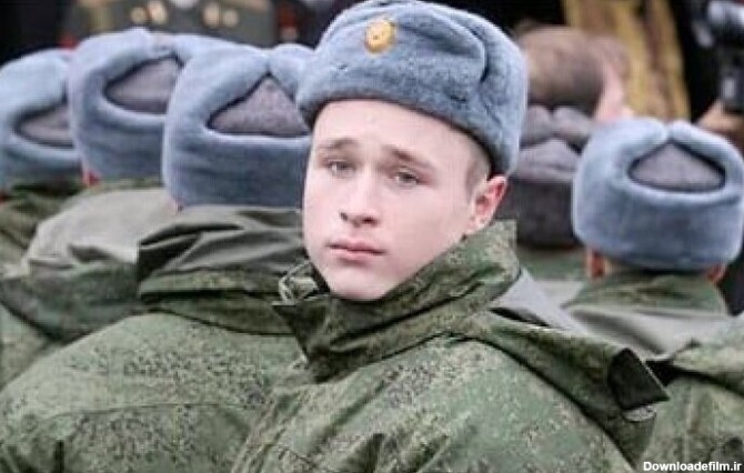 ببینید | ویدیویی تلخ از خودکشی یکی از نیروهای بسیج شده روسی در زمان آموزش!