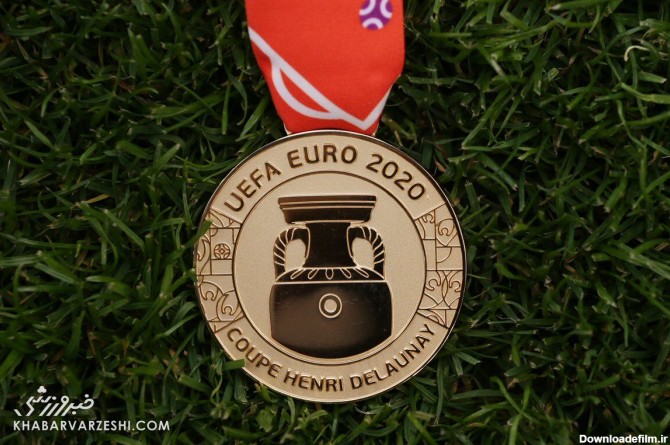 عکس| رونمایی از جام و مدال قهرمانی یورو ۲۰۲۰