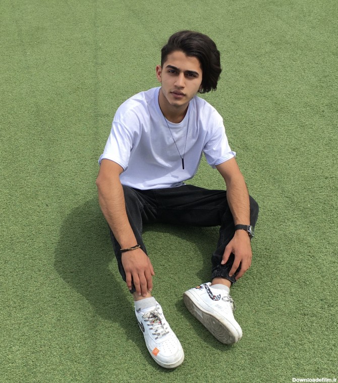 عکس پسر ایرانی ساده ۱۸ ساله