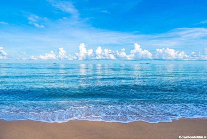 تصویر باکیفیت دریای زیبا با ابر سفید و آسمان آبی | تیک طرح ...