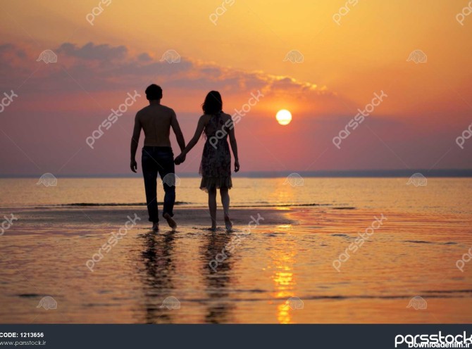 تصویر دو نفر عاشق در غروب آفتاب 1213656