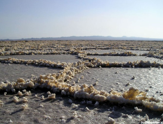 کویر و دریاچه نمک حاج علیقلی