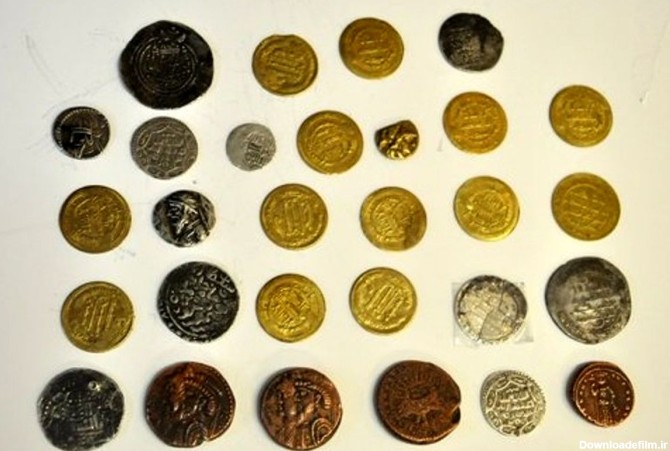 کشف ۸۱ سکه نقره متعلق به دوران قاجاریه و صفویه