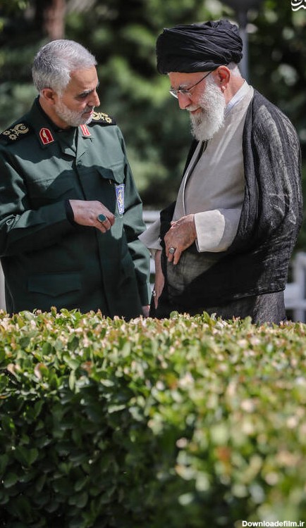 مشرق نیوز - تصاویری از شهید سپهبد قاسم سلیمانی در کنار رهبر انقلاب