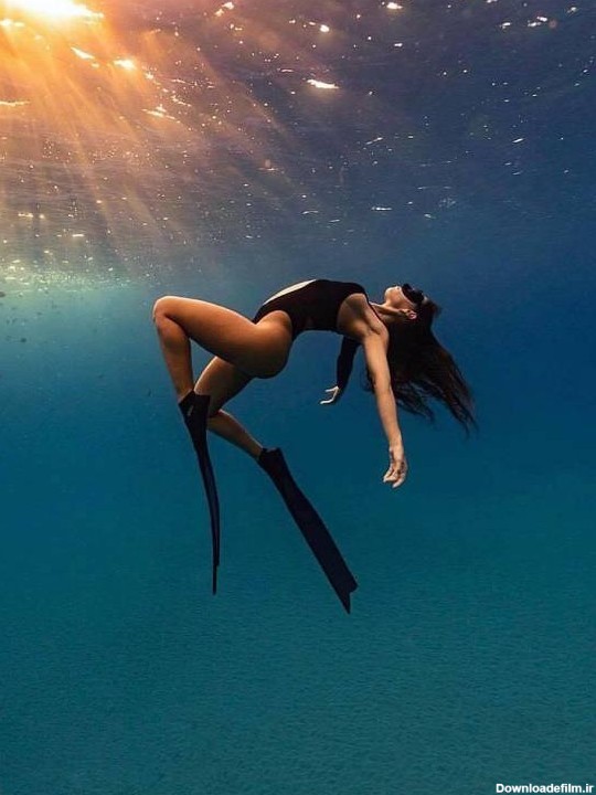 بالاترین: عکسی زیبا در زیر دریا با نور خورشید