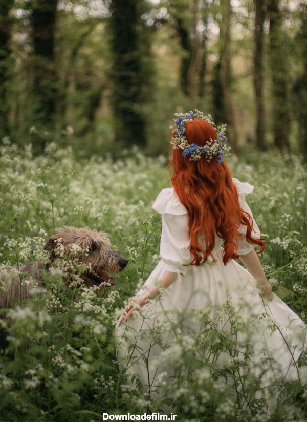 عکس دختر در جنگل برای پروفایل