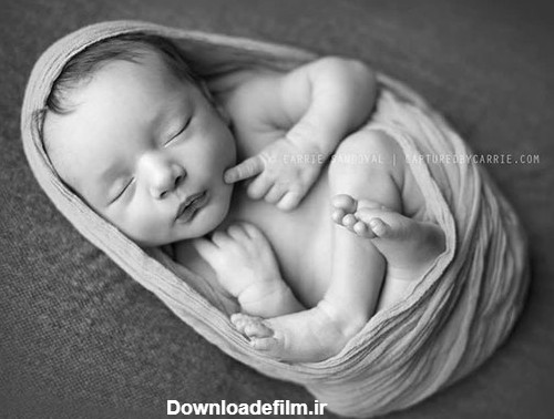 عکاسی سیاه سفید نوزاد