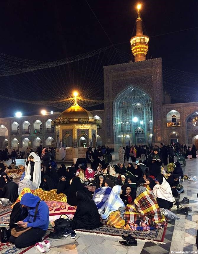 مردم مشهد شب را در حرم امام رضا گذراندند (عکس)
