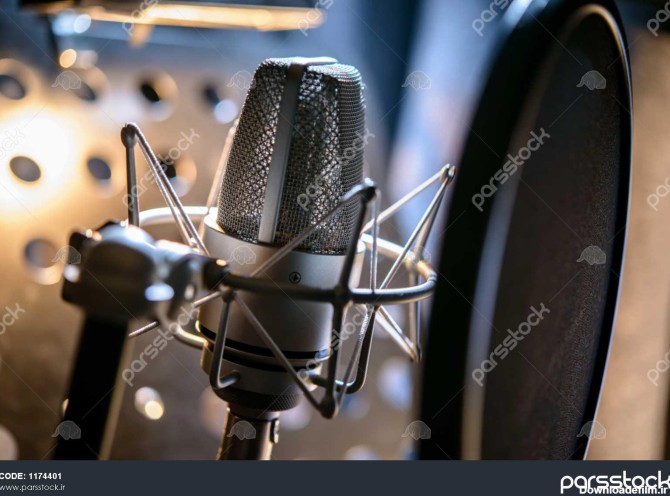 میکروفون در یک استودیوی ضبط 1174401