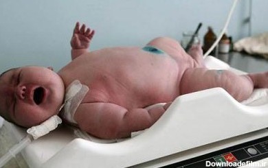 عکس/ سنگین وزن ترین نوزاد جهان - مشرق نیوز