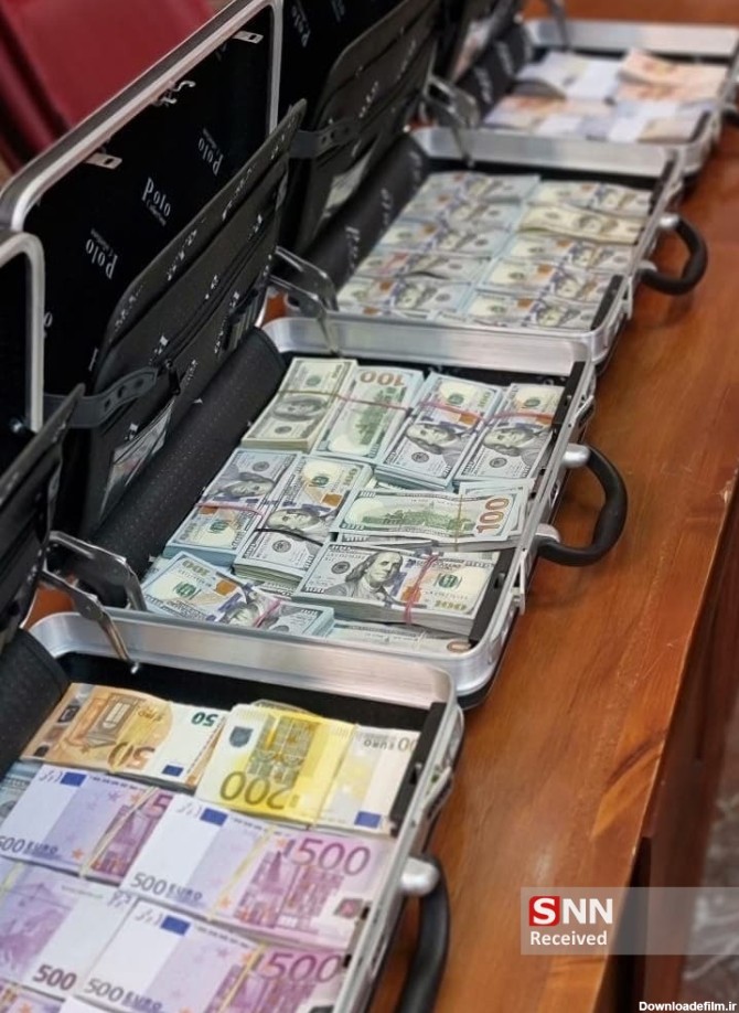 رونمایی از کیف‌های لبریز از دلار و یورو حاصل از رشوه در دادگاه ...