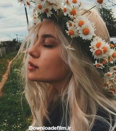 عکس دختر زیبا با تاج گل