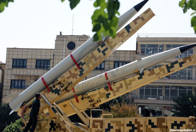 نمایش انواع موشک در میدان بهارستان تهران - Anadolu Ajansı