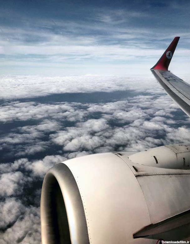 تصویر موتور هواپیمای مسافربری از نمای نزدیک