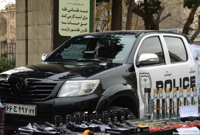 توقیف شاسی بلند قلابی پلیس در تهران (عکس)