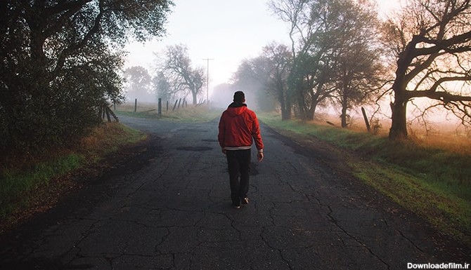 تصویر پس زمینه مرد تنها و راه رفتن در جاده | فری پیک ایرانی ...