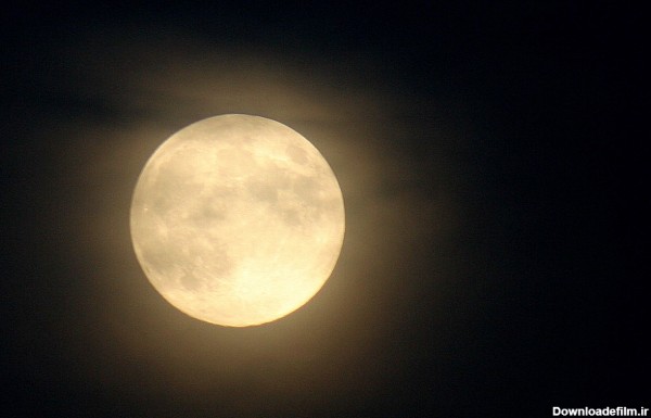 عکس ماه کامل در آسمان شب