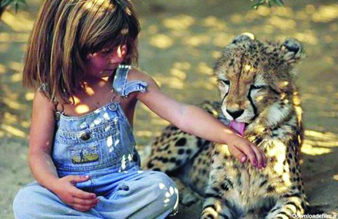 دختر ‌بچه فرانسوی که در جنگل با جانوران وحشی بزرگ شد