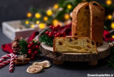 دانلود عکس کیک پانتون سنتی کریسمس با میوه های خشک روی