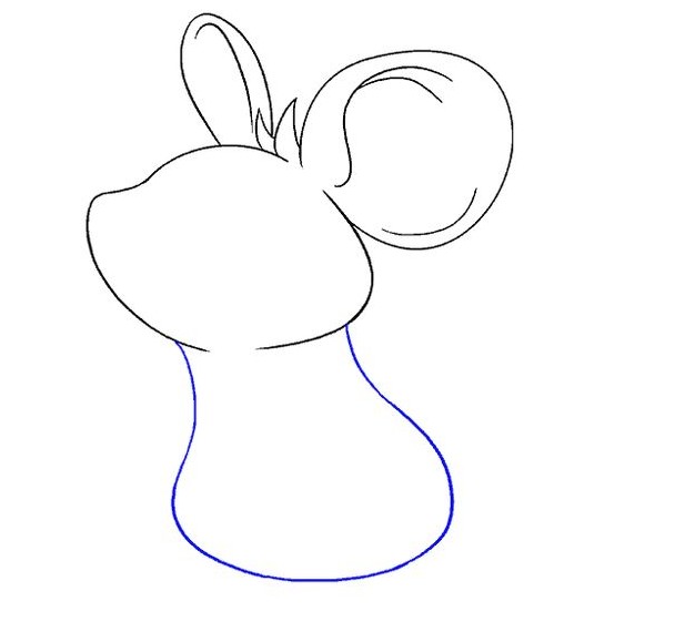 از یک خط منحنی و بلند برای تشکیل گردن و بدن موش استفاده کنید.