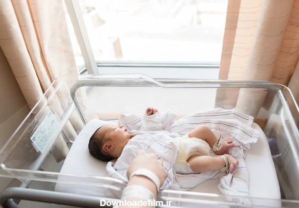 عکس نوزاد در بیمارستان