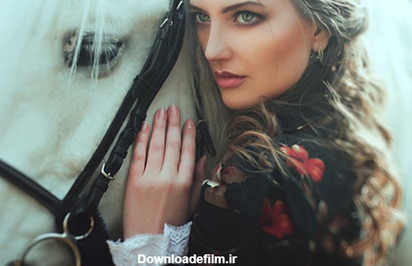 دخترونه عکس دختر با اسب زیبا برای پروفایل