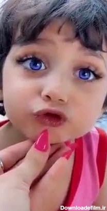 این دختر زیبا بی‌نظیرترین رنگ چشم جهان را دارد ! + فیلم باورنکردنی