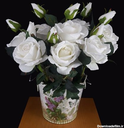 گل رز و غنچه سفید مصنوعی و گلدان فلزی کد IGF-125