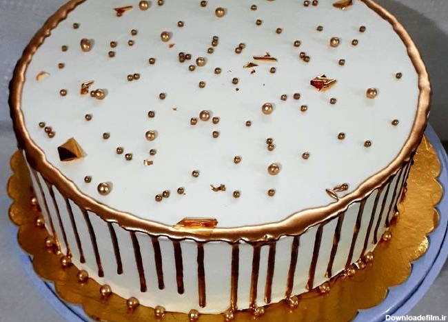 طرز تهیه کیک تولد ساده با دریپ سس طلایی ساده و خوشمزه توسط Fateme ...