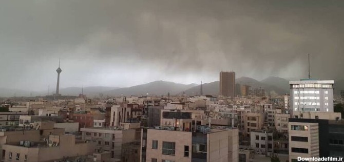 مشرق نیوز - عکس/ ابرهای تیره در آسمان تهران