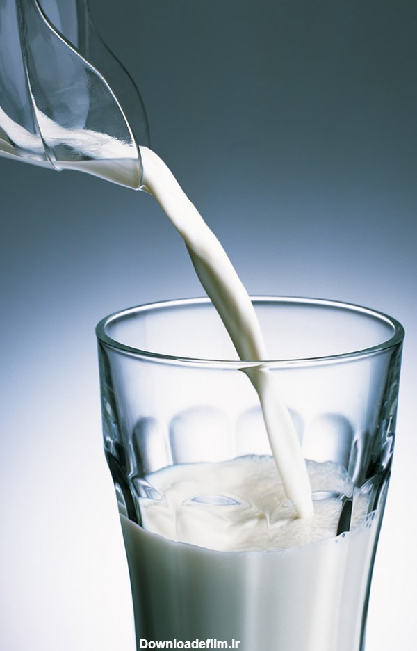 عکس و تصویر ریختن شیر در لیوان 3 - مسترگراف