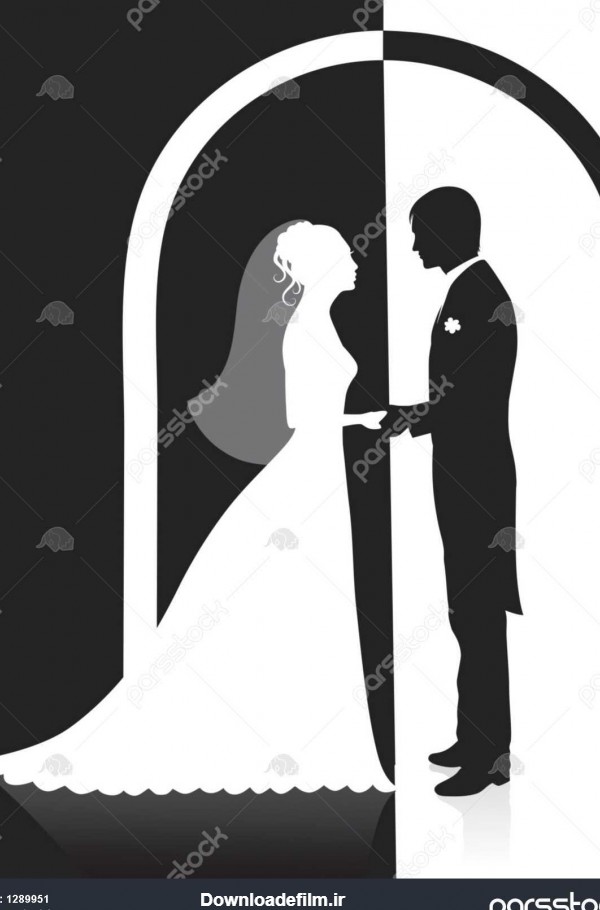 سایه ها سیاه و سفید از داماد و عروس به دست گرفته و ایستاده در زیر ...