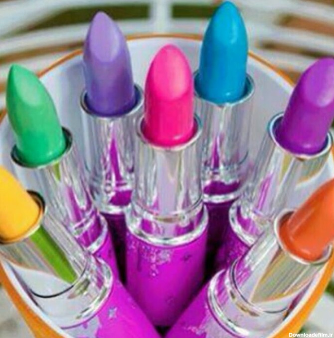 رژ لب های خوشگل و رنگی - عکس ویسگون
